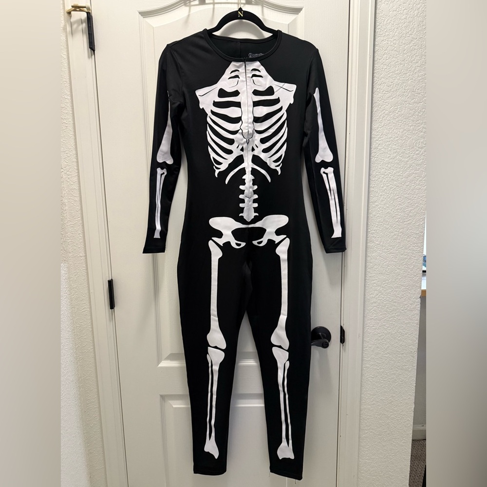 Tipsy Eleves Skeleton Bodysuit — Size M— NWOT